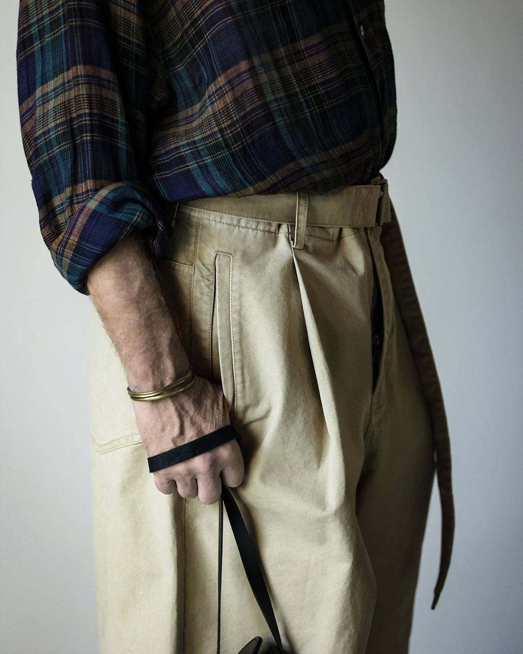 Cotton Chino Belted Wide Tapered 1Tuck Baggy Pants <#beige>