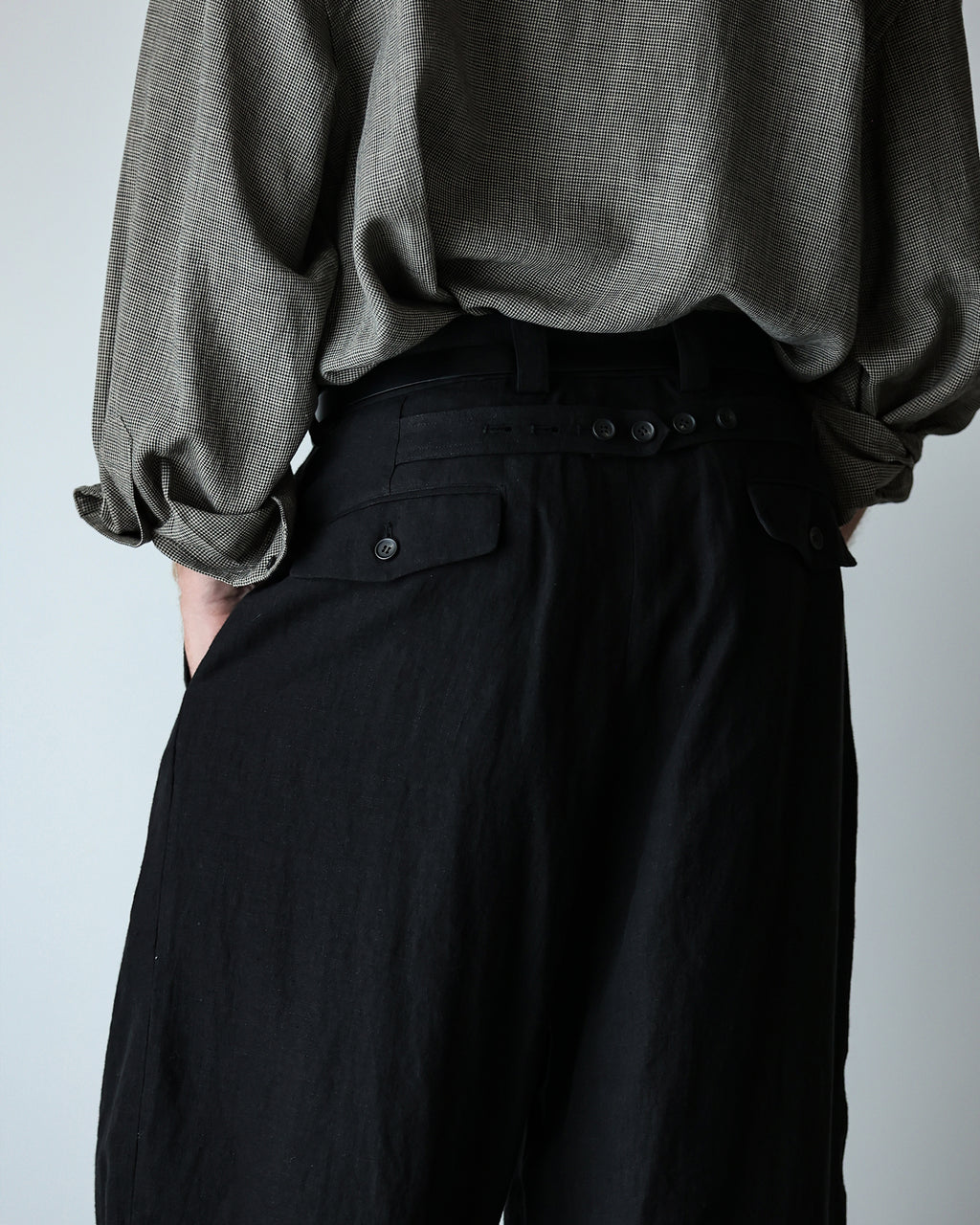 French Linen Back Belt 3Tuck Wide Straight Trousers <#black>