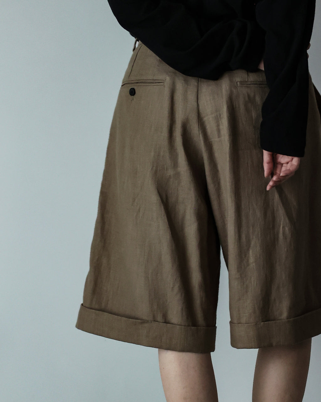 Linen Twill Coin Pocket 2Tuck Double-Hem Shorts <#beige>