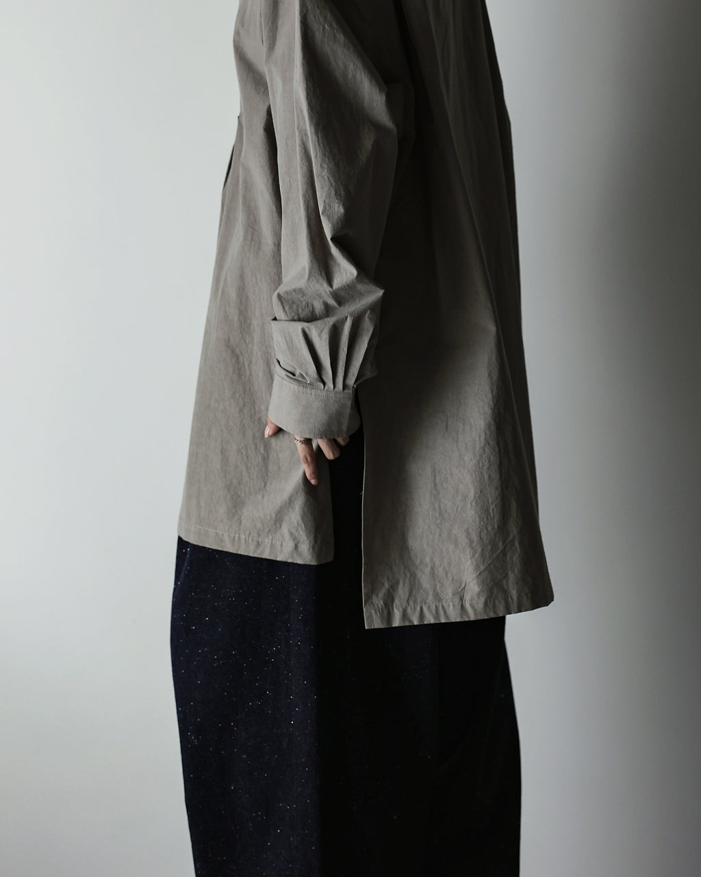 Organic Cotton Band Collar Side Slit Grandpa Shirt <#gray>